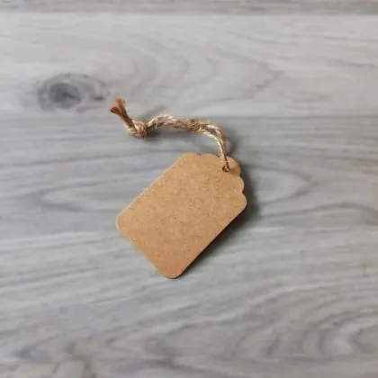 Papír ajándékcímke - ajándékkiegészítők - 1 db